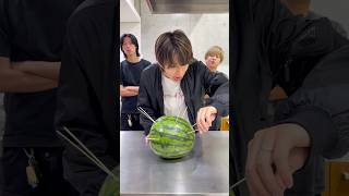 スイカの中から何が出てくる？！🍉
