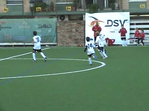 20091128 gol Yago Caudet