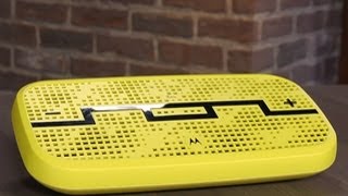 Video thumbnail for Sol Republic and Motorola debut Deck wireless speaker by CNET