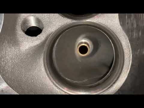 Edelbrock Mopar Magnum heads