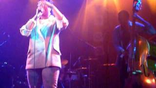 Speech Debelle - Spinnin' (LIVE)