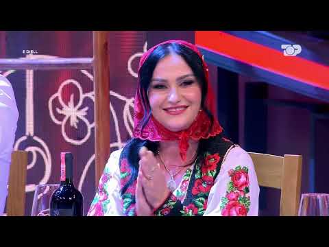 "Zhuj selmani" & "Pikë me rrema" - Aranit Hoxha “ngre peshë” publikun në Gurra Popullore