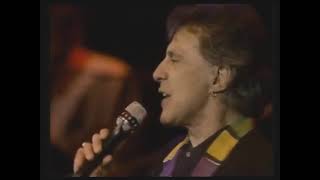 Frankie Valli &amp; Four Seasons: "Opus 17 (Don't You Worry 'Bout Me) [1992 Atlantic City]