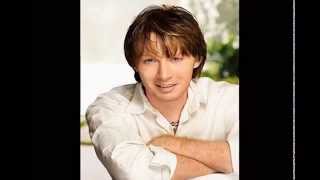 CLAY AIKEN "EVERYTHING I HAVE" (LYRIC VIDEO)