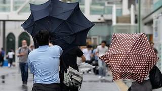 Tayfun Dujuan Japonya'yı vurdu: Su altında kalan sokaklar, kurtarma operasyonları