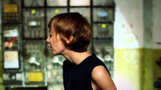 Bedroomdisco TV: Hundreds - 'Foam Born' (Touchy Mob Cover) acoustic - Part II