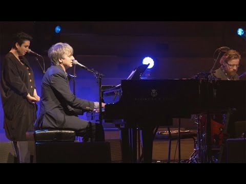 Neil Finn - Edible Flowers (live with strings, Auckland 2015)