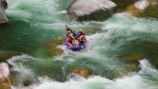 preview picture of video 'Rafting the Cangrejal'