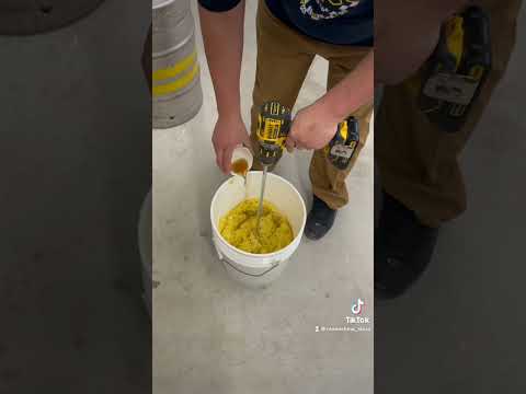 Simple moonshine mash recipe using amylase