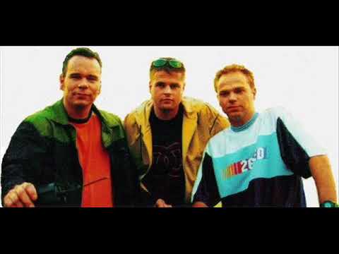 The Klubbheads DJ Team Live @ Club EAU (Liveset from the Klubbheads)