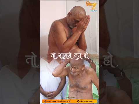 मैं खोलूं जो आंखें तो सामने तुम हो जहां सर झुकाऊं तुम्हारे चरण हो।🥹👣🙇‍♀️❤️