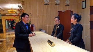 Pesan Azkar Rizal Manajer PR Termuda Grand Candi Hotel Semarang untuk Insan Milenial