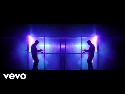 Fuego, A.CHAL - Dancin