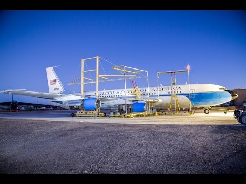 Restoring the shine on the Boeing VC-137B "FREEDOM ONE"