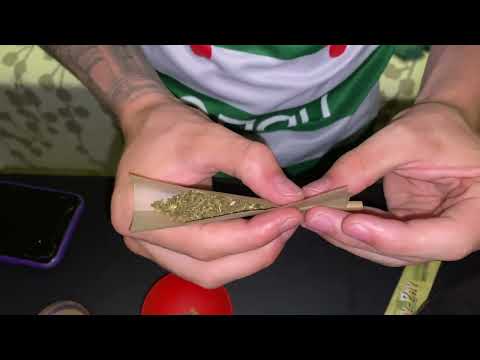 How to roll a thin joint (VERY EASY)