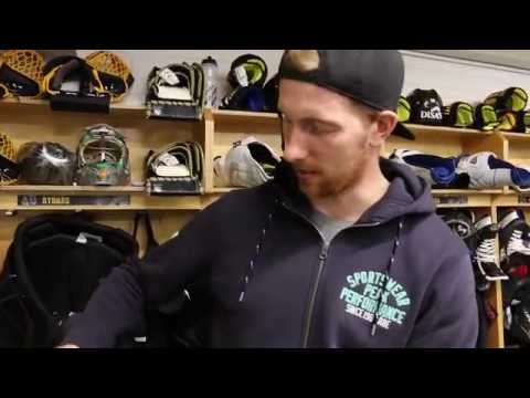 Jussi Rynnäs ja varusteiden esittely