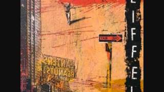 Eiffel Les yeux fermés