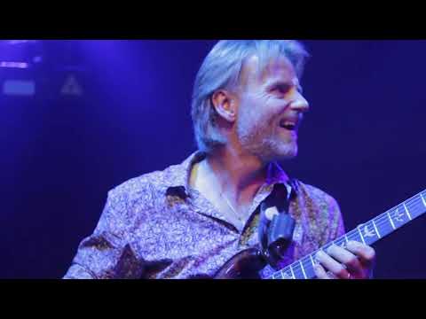 Tell Me Something I Don't Know by Geoff Achison & the Souldiggers