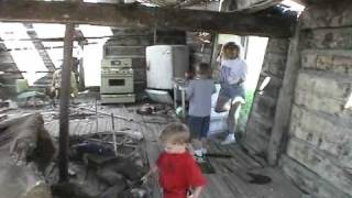preview picture of video 'Exploring Abandoned House - Wall Drug'