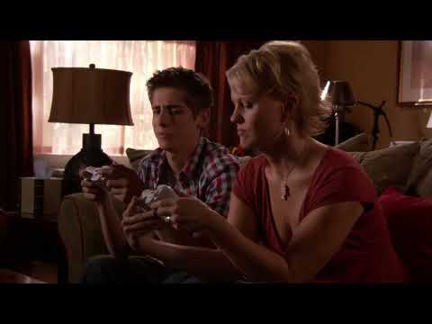 Josh And Nicole Play Video Games - Kyle XY 2x19 Music Scene