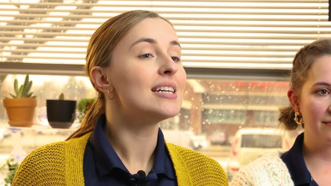 Speech sounds /d/ and /t/