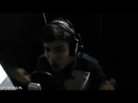 Komil - HOT 16 CHALLENGE