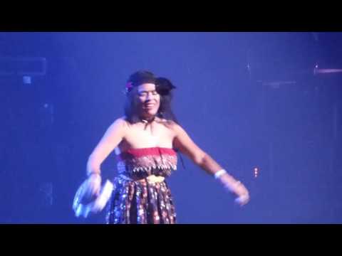 Annabella Lwin (Bow Wow Wow) - I Want Candy (Microsoft Theater, Los Angeles CA 1/28/17)