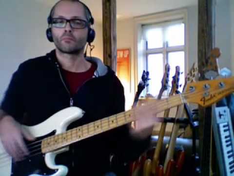 Michael Jackson - Blame it on the Boogie - Bass playalong