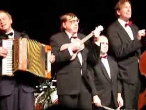 Kleiner Bär von Berlin - Ulrich Tukur & Die Rhythmus Boys