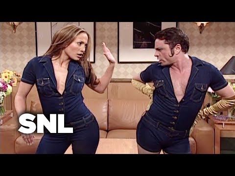 Mango and J.Lo Get into a Diva Battle - SNL