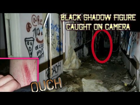 (I GOT HURT IN THE MORGUE) ALONE AT HAUNTED HOSPITAL Video