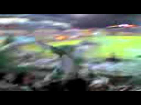 "Barra Cantando" Barra: Máfia Verde &bull; Club: Liga de Portoviejo