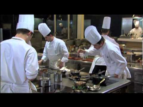 Thumbnail of the video: L'invention de la cuisine - Troisgros