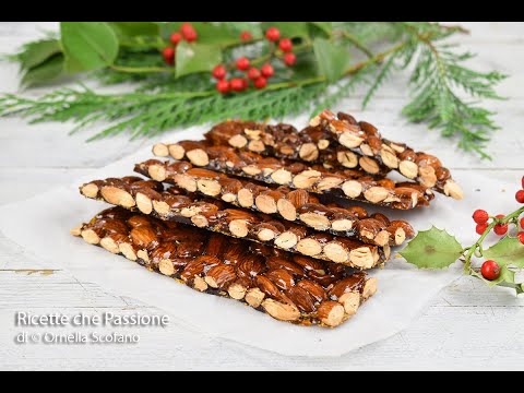 Croccante di mandorle solo 2 ingredienti il dolce tradizionale delle feste - Ricette che Passione