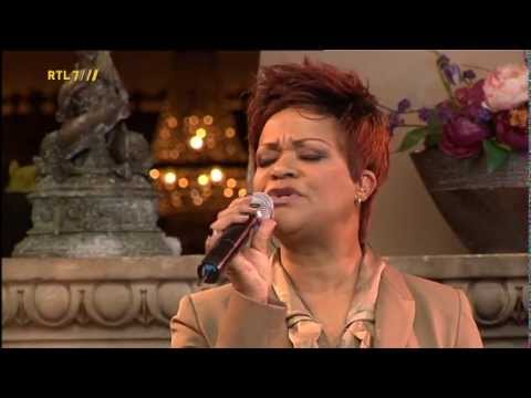 Ruth Jacott - Hou Me Vast (Live)