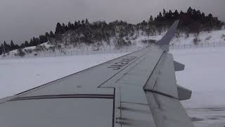 【雪景色】真冬の豪雪地の空港　秋田空港を離陸