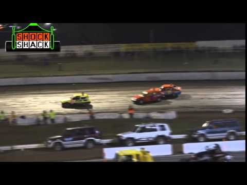 Junior Sedans - Heat 1 - King of the Ring - Toowoomba Speedbowl - 12.09.14