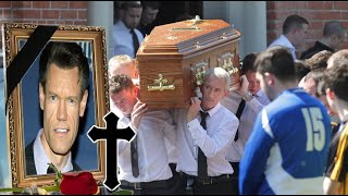 15 minutes ago! Condolences to the family at Randy Travis's funeral, farewell to the singer!