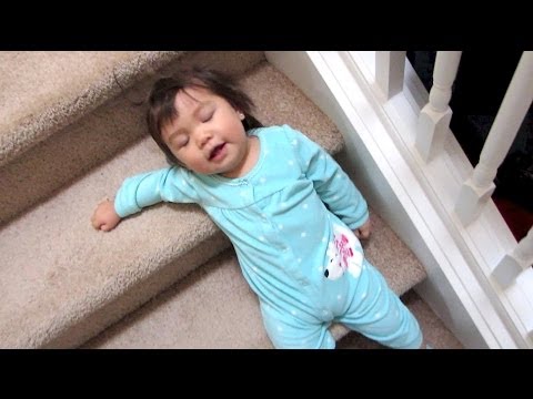 THE FUN WAY DOWN THE STAIRS! - January 31, 2014 - itsjudyslife Vlog