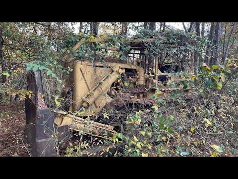 1945 CATERPILLAR D7 ABANDONED IN THE WEEDS OVER 40 YEARS… WILL IT RUN?