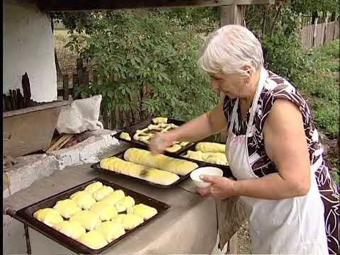 Baking cakes and special lattice cake in mud-oven in Lajosmizse, Hungary