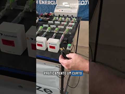 O que aconteceu com a corrente elétrica durante a recarga de um carro?