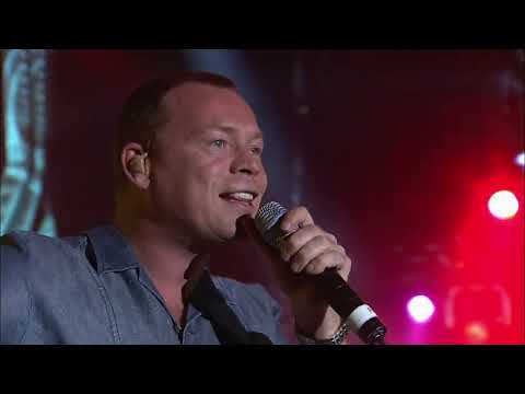 UB40 - The Way You Do The Things You Do ( Live  Montreux 2002 )