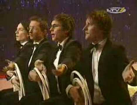 Cosmos-papu saki mammai pats