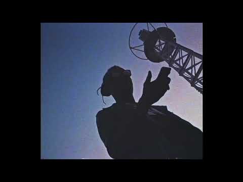 Punkts uz I feat. Madjooe, Jānis Krūmiņš - Apaļais galds / Round Table