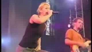 Guano Apes - Living in a Lie (Live Bizarre)