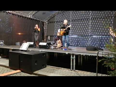 Žlutá ponorka - Žlutá ponorka na Adventním jarmarku v Uh. Hradišti