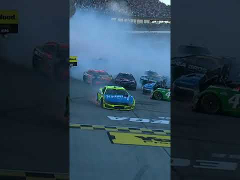 Logano & Herbst walked away 🙏