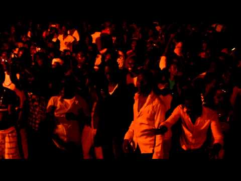 D-Black da Ghana Bwouy bring down the haus in Sunyani on Tour!!