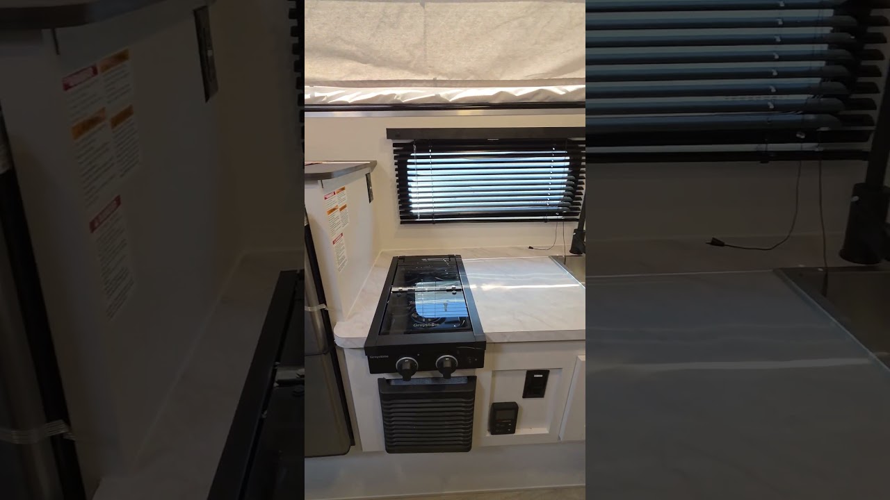 2026 Palomino Backpack SS-1251 TRUCK CAMPER
